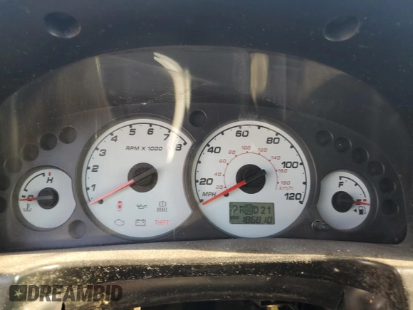 2001 Ford Escape XLS with VIN 1FMYU02161KE97828, listed as a Copart auction lot 62542154 with 186,810 mi miles and Salvage Title. Bid and sale history available at carsss.com. Image 9.