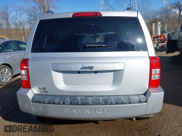 2008 Jeep Patriot Sport with VIN 1J8FT28W98D519566, listed as a IAAI auction lot 41804415 with 108,787 mi miles. Bid and sale history available at carsss.com. Image 15.