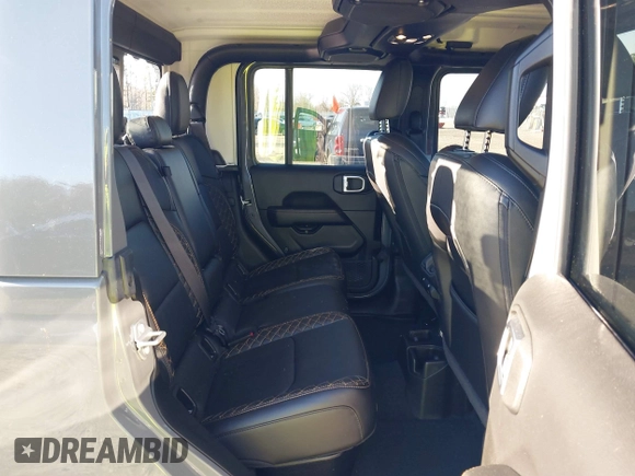 2022 Jeep Gladiator High Altitude with VIN 1C6HJTFGXNL124571, listed as a IAAI auction lot 41272140 with 14,198 mi miles and . Bid and sale history available at DreamBid. Image 8.