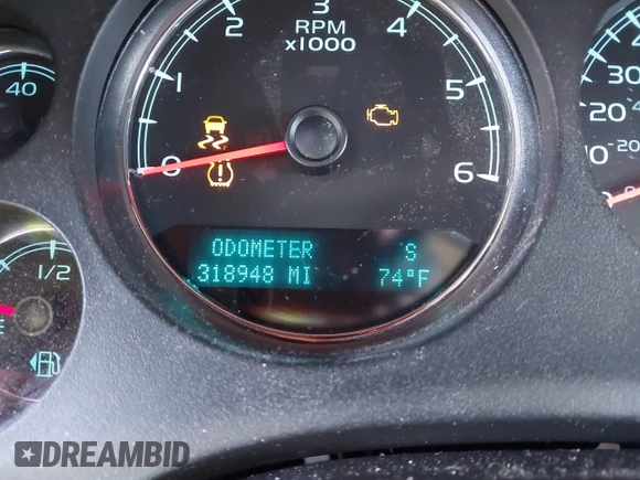 2012 Chevrolet Suburban LT with VIN 1GNSCJE00CR226285, listed as a IAAI auction lot 42059936 with 318,948 mi miles and . Bid and sale history available at DreamBid. Image 15.