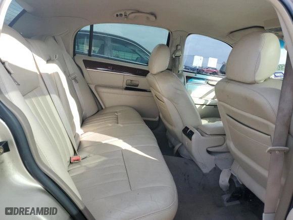 2005 Lincoln Town Car Signature with VIN 1LNHM81W75Y627582, listed as a Copart auction lot 46041585 with 177,515 mi miles and Salvage Title. Bid and sale history available at carsss.com. Image 10.