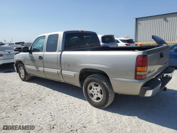 2000 Chevrolet Silverado 1500 LS with VIN 2GCEC19T8Y1399661, listed as a Copart auction lot 76661874 with 328,468 mi miles and Clean Title. Bid and sale history available at carsss.com. Image 2.
