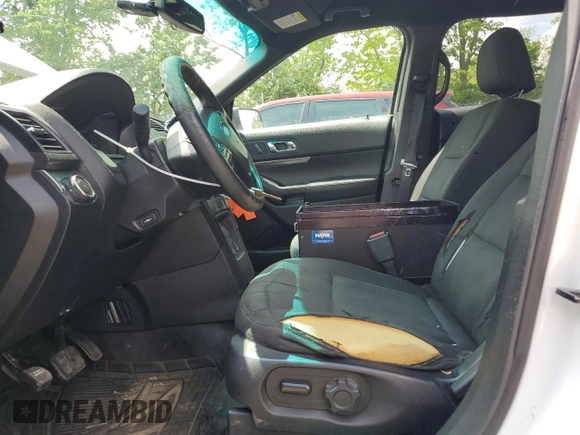 2016 Ford Police Interceptor Utility z VIN 1FM5K8AR4GGA08224, wystawiony jako Copart lot #56862745 z przebiegiem 122 780 mil mil oraz Tytuł czysty. Historia ofert i sprzedaży dostępna na DreamBid. Obrazek 7.