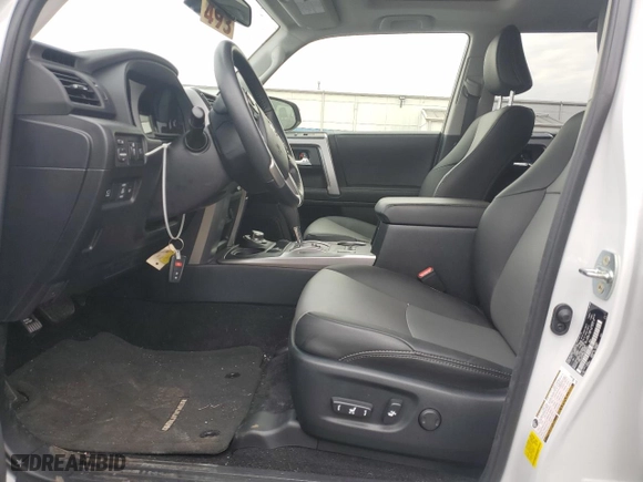 2024 Toyota 4Runner SR5 Premium with VIN JTENU5JR7R6288805, listed as a Copart auction lot 46687345 with 9,407 mi miles and Salvage Title. Bid and sale history available at carsss.com. Image 7.