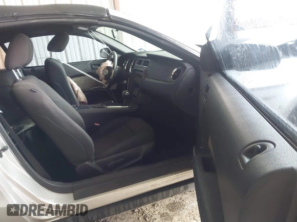 2011 Ford Mustang V6 with VIN 1ZVBP8EMXB5159321, listed as a IAAI auction lot 41451864 with 138,276 mi miles and . Bid and sale history available at DreamBid. Image 5.