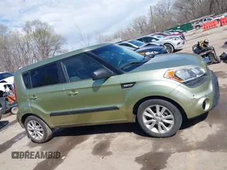 2013 Kia Soul with VIN KNDJT2A57D7635604, listed as a IAAI auction lot 41761711 with 189,848 mi miles. Bid and sale history available at carsss.com. Image 13.