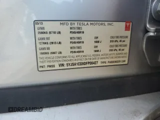 2013 Tesla Model S z VIN 5YJSA1CG9DFP06427, wystawiony jako Copart lot #59515845 z przebiegiem 49 446 mil mil oraz Szkoda całkowita • Salvage title. Historia ofert i sprzedaży dostępna na DreamBid. Obrazek 12.