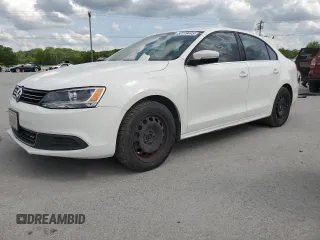 2013 Volkswagen Jetta SE z VIN 3VWDP7AJ2DM408755, wystawiony jako Copart lot #59272925 z przebiegiem 244 475 mil mil oraz Szkoda całkowita • Salvage title. Historia ofert i sprzedaży dostępna na DreamBid. Obrazek 1.