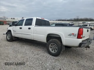 2007 GMC Sierra 2500HD Classic SLT with VIN 1GTHK23D17F118881, listed as a Copart auction lot 43804975 with 236,902 mi miles and Salvage Title. Bid and sale history available at carsss.com. Image 2.