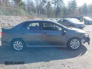2010 Toyota Corolla z VIN 2T1BU4EE0AC489631, wystawiony jako IAAI lot #42139875 z przebiegiem 257 005 mil mil oraz . Historia ofert i sprzedaży dostępna na DreamBid. Obrazek 13.
