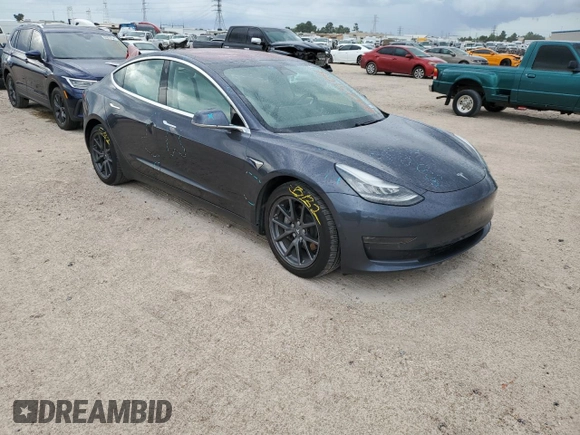 2018 Tesla Model 3 Long Range Battery z VIN 5YJ3E1EB2JF169809, wystawiony jako Copart lot #60623104 z przebiegiem 81 747 mil mil oraz Tytuł czysty. Historia ofert i sprzedaży dostępna na DreamBid. Obrazek 4.