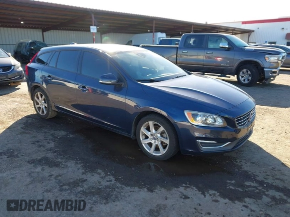 2015 Volvo V60 T5 Drive-E with VIN YV140MEJ8F1261268, listed as a IAAI auction lot 41517740 with 112,991 mi miles. Bid and sale history available at carsss.com. Image 1.