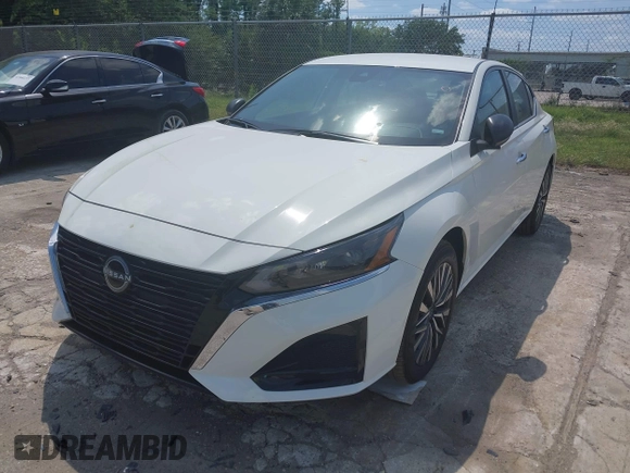 2025 Nissan Altima SV with VIN 1N4BL4DWXSN353315, listed as a IAAI auction lot 41975505 with 6,428 mi miles and . Bid and sale history available at DreamBid. Image 16.