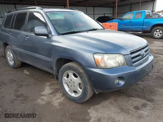 2006 Toyota Highlander w/3rd Row with VIN JTEDP21A860124831, listed as a IAAI auction lot 41670734 with 266,964 mi miles. Bid and sale history available at carsss.com. Image 1.