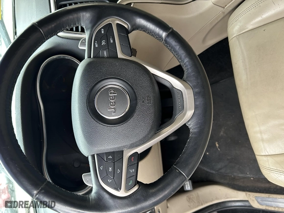 2015 Jeep Grand Cherokee Limited with VIN 1C4RJFBM1FC113082, listed as a IAAI auction lot 41710144 with 1 mi miles. Bid and sale history available at carsss.com. Image 7.