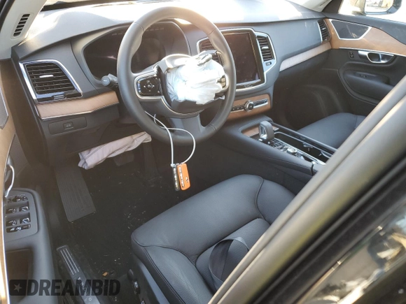 2025 Volvo XC90 Plus with VIN YV4062PE5S1303927, listed as a Copart auction lot 87924795 with Not Provided miles and Salvage Title. Bid and sale history available at DreamBid. Image 8.
