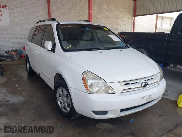 2008 Kia Sedona LX with VIN KNDMB233986267918, listed as a IAAI auction lot 41999497 with 146,774 mi miles. Bid and sale history available at carsss.com. Image 1.