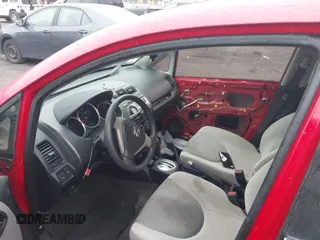 2007 Honda Fit с VIN JHMGD38497S045303, выставлен на аукционе IAAI как лот 42225334 с пробегом 199 886 миль миль и . История ставок и продаж доступна на DreamBid. Изображение 5.