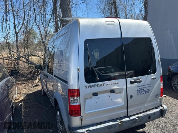 2011 Ford Transit Connect XL z VIN NM0LS6AN9BT062340, wystawiony jako Copart lot #53852135 z przebiegiem 234 690 mil mil oraz Czysty tytuł • Clean title. Historia ofert i sprzedaży dostępna na DreamBid. Obrazek 3.