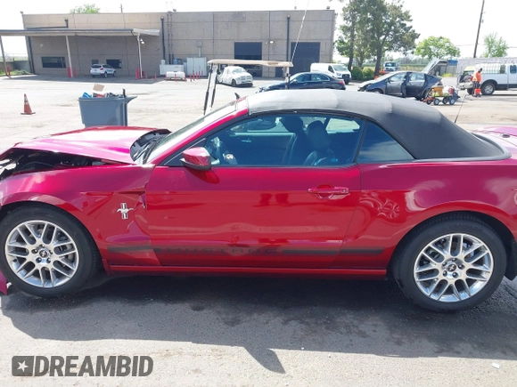 2014 Ford Mustang V6 with VIN 1ZVBP8EM1E5328100, listed as a IAAI auction lot 42075826 with 83,921 mi miles and . Bid and sale history available at DreamBid. Image 15.
