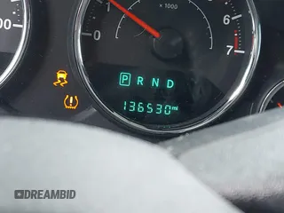 2018 Jeep Wrangler Unlimited Sport S z VIN 1C4HJWDG2JL930461, wystawiony jako IAAI lot #42042644 z przebiegiem 136 530 mil mil oraz . Historia ofert i sprzedaży dostępna na DreamBid. Obrazek 15.