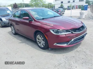 2015 Chrysler 200 Limited с VIN 1C3CCCAB7FN590395, выставлен на аукционе IAAI как лот 42639677 с пробегом 94 468 миль миль и . История ставок и продаж доступна на DreamBid. Изображение 1.