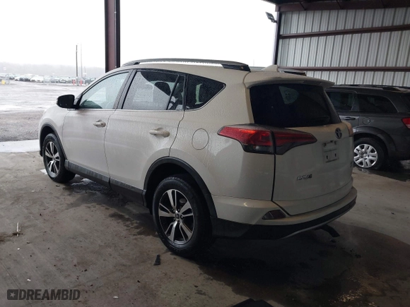 2018 Toyota RAV4 XLE with VIN JTMRFREV6JD222115, listed as a IAAI auction lot 41505367 with 118,126 mi miles. Bid and sale history available at carsss.com. Image 3.