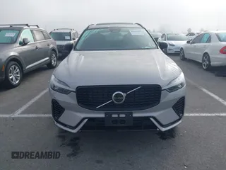 2023 Volvo XC60 Recharge Plug-In Hybrid Ultimate Dark Theme with VIN YV4H60DX1P1218958, listed as a IAAI auction lot 41621003 with 13,659 mi miles. Bid and sale history available at carsss.com. Image 6.