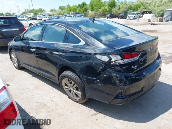 2019 Hyundai Sonata Sport z VIN 5NPE34AF1KH797081, wystawiony jako IAAI lot #42260397 z przebiegiem 72 348 mil mil oraz . Historia ofert i sprzedaży dostępna na DreamBid. Obrazek 3.