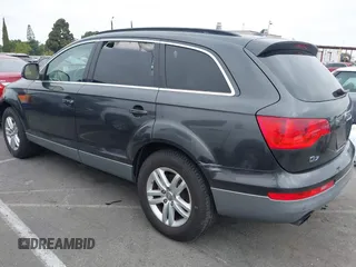 2007 Audi Q7 with VIN WA1AV74LX7D041803, listed as a IAAI auction lot 42744430 with 191,131 mi miles and . Bid and sale history available at DreamBid. Image 3.