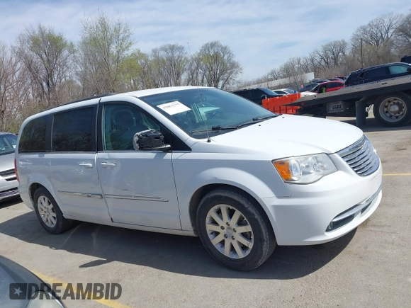 2016 Chrysler Town & Country Touring with VIN 2C4RC1BGXGR269055, listed as a IAAI auction lot 41861795 with 207,118 mi miles. Bid and sale history available at carsss.com. Image 13.
