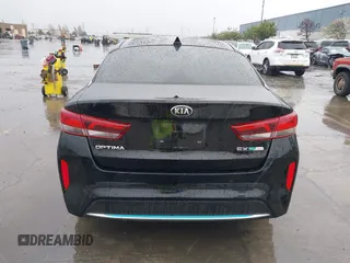2020 Kia Optima Hybrid EX with VIN KNAGU4LE2L5039095, listed as a IAAI auction lot 41746011 with 82,014 mi miles. Bid and sale history available at carsss.com. Image 17.