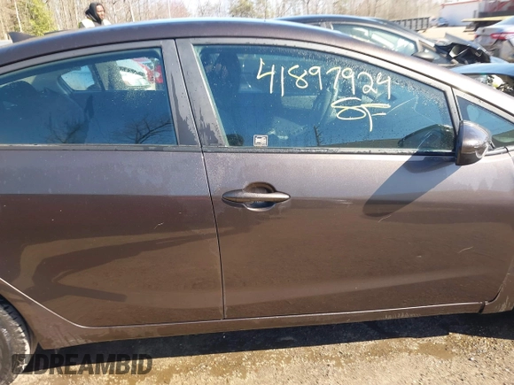 2017 Kia Forte LX with VIN 3KPFK4A76HE041128, listed as a IAAI auction lot 41897924 with 46,035 mi miles. Bid and sale history available at carsss.com. Image 13.