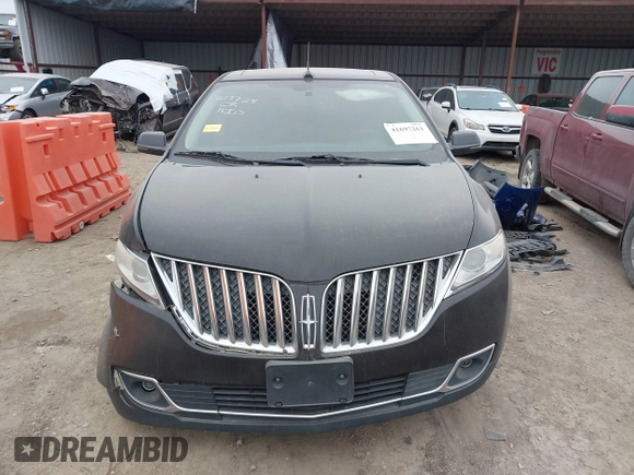 2012 Lincoln MKX z VIN 2LMDJ8JK0CBL17485, wystawiony jako IAAI lot #41697261 z przebiegiem 171 648 mil mil oraz . Historia ofert i sprzedaży dostępna na DreamBid. Obrazek 12.