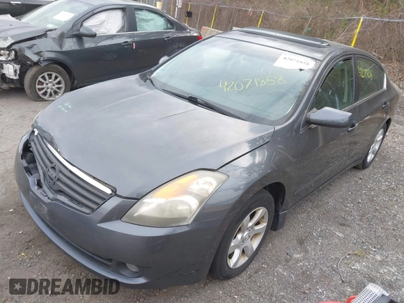 2007 Nissan Altima 2.5 S with VIN 1N4AL21E77C213186, listed as a IAAI auction lot 42071858 with 177,739 mi miles. Bid and sale history available at carsss.com. Image 2.