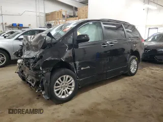 2011 Toyota Sienna XLE AAS with VIN 5TDYK3DC6BS133784, listed as a Copart auction lot 50106685 with 0 mi miles and Salvage Title. Bid and sale history available at carsss.com. Image 1.
