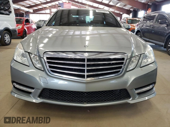 2012 Mercedes-Benz E 350 Luxury with VIN WDDHF5KB3CA619760, listed as a Copart auction lot 59657875 with 123,121 mi miles and Salvage title. Bid and sale history available at DreamBid. Image 5.
