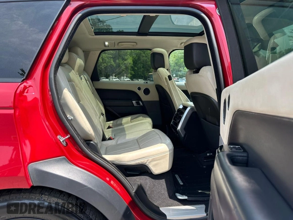 2019 Land Rover Range Rover Sport HSE with VIN SALWR2RV4KA426807, listed as a Copart auction lot 61027315 with 83,710 mi miles and Clean title. Bid and sale history available at DreamBid. Image 7.