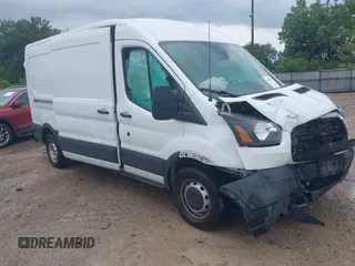 2019 Ford Transit z VIN 1FTYR2CM1KKA28111, wystawiony jako IAAI lot #42439960 z przebiegiem 116 173 mil mil oraz . Historia ofert i sprzedaży dostępna na DreamBid. Obrazek 1.