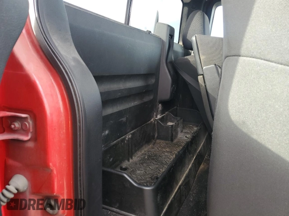 2005 Ford F-150 XL with VIN 1FTRF14505NA21605, listed as a Copart auction lot 81748944 with 206,317 mi miles and Salvage title. Bid and sale history available at DreamBid. Image 10.