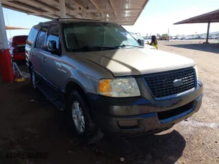 2003 Ford Expedition Special Service with VIN 1FMRU15W43LC33991, listed as a IAAI auction lot 41789695 with 188,770 mi miles. Bid and sale history available at carsss.com. Image 1.