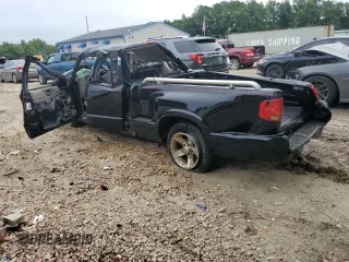 2003 GMC Sonoma with VIN 1GTCS19H038270227, listed as a Copart auction lot 61437014 with Not Provided miles and Non Repairable. Bid and sale history available at DreamBid. Image 2.
