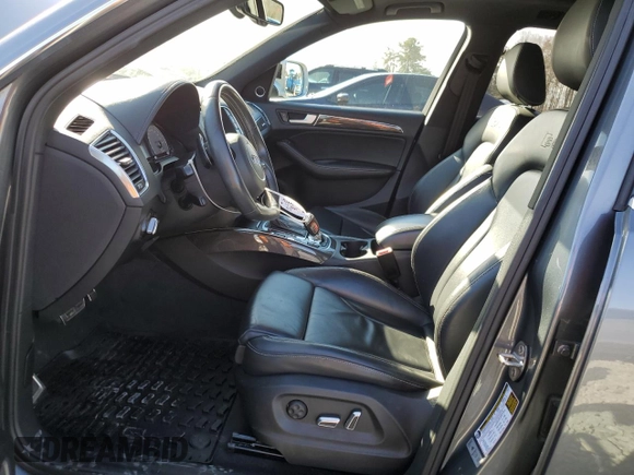 2014 Audi SQ5 Premium Plus z VIN WA1CGAFP2EA095059, wystawiony jako Copart lot #46145185 z przebiegiem 59 863 mil mil oraz Szkoda całkowita • Salvage title. Historia ofert i sprzedaży dostępna na DreamBid. Obrazek 7.