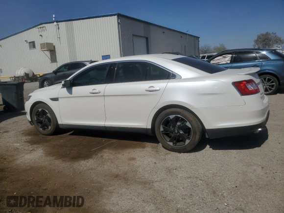 2010 Ford Taurus SHO z VIN 1FAHP2KT6AG105528, wystawiony jako Copart lot #61943515 z przebiegiem 110 544 mil mil oraz Czysty tytuł • Clean title. Historia ofert i sprzedaży dostępna na DreamBid. Obrazek 2.