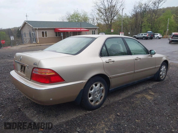 1999 Acura RL with VIN JH4KA9658XC007198, listed as a IAAI auction lot 42112631 with 92,166 mi miles. Bid and sale history available at carsss.com. Image 4.
