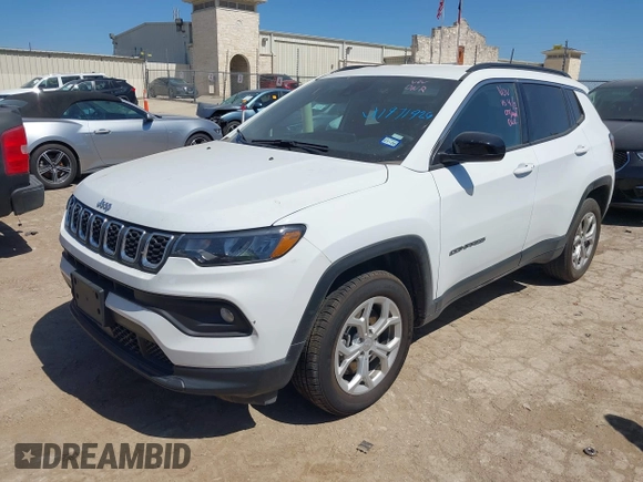 2024 Jeep Compass Latitude with VIN 3C4NJDBN5RT119388, listed as a IAAI auction lot 41971926 with 32,709 mi miles. Bid and sale history available at carsss.com. Image 2.