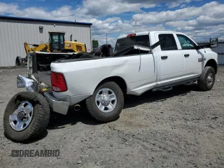 2015 Ram 2500 Tradesman z VIN 3C6UR5HL8FG615300, wystawiony jako Copart lot #56932694 z przebiegiem 167 808 mil mil oraz Szkoda całkowita • Salvage title. Historia ofert i sprzedaży dostępna na DreamBid. Obrazek 3.