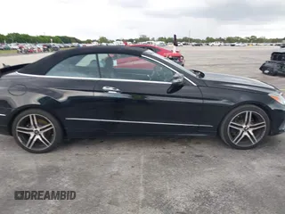 2014 Mercedes-Benz E 350 with VIN WDDKK5KF7EF240724, listed as a IAAI auction lot 42469727 with 116,174 mi miles and . Bid and sale history available at DreamBid. Image 13.