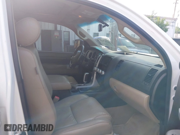 2007 Toyota Tundra LTD with VIN 5TBDV58167S488187, listed as a IAAI auction lot 42113431 with 242,650 mi miles. Bid and sale history available at carsss.com. Image 5.