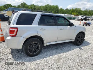 2011 Ford Escape XLT z VIN 1FMCU9DG8BKA85654, wystawiony jako Copart lot #64616925 z przebiegiem 188 948 mil mil oraz Szkoda całkowita • Salvage title. Historia ofert i sprzedaży dostępna na DreamBid. Obrazek 3.